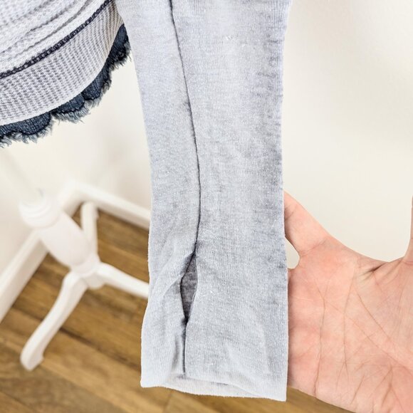 VTG 00s Y2K Splendid White Gray Acid Wash Waffle Thermal Knit Long Sleeve Top - Picture 6 of 9